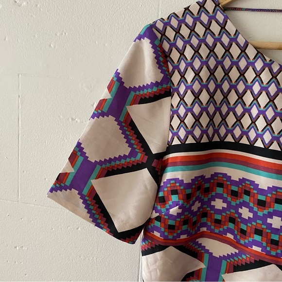 Walter Baker Geometric Patterned Top - Picture 6 of 13